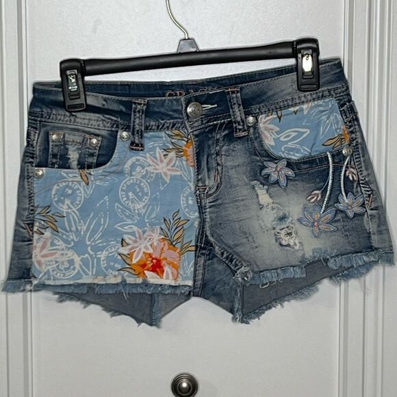 Grace In LA Surfs Up Jean Shorts Size 26 - Picture 1 of 7